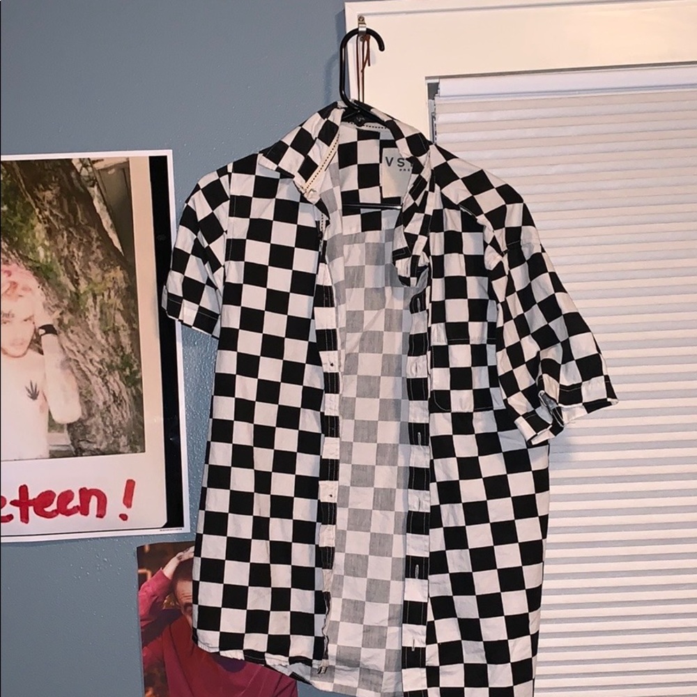 Checker button up